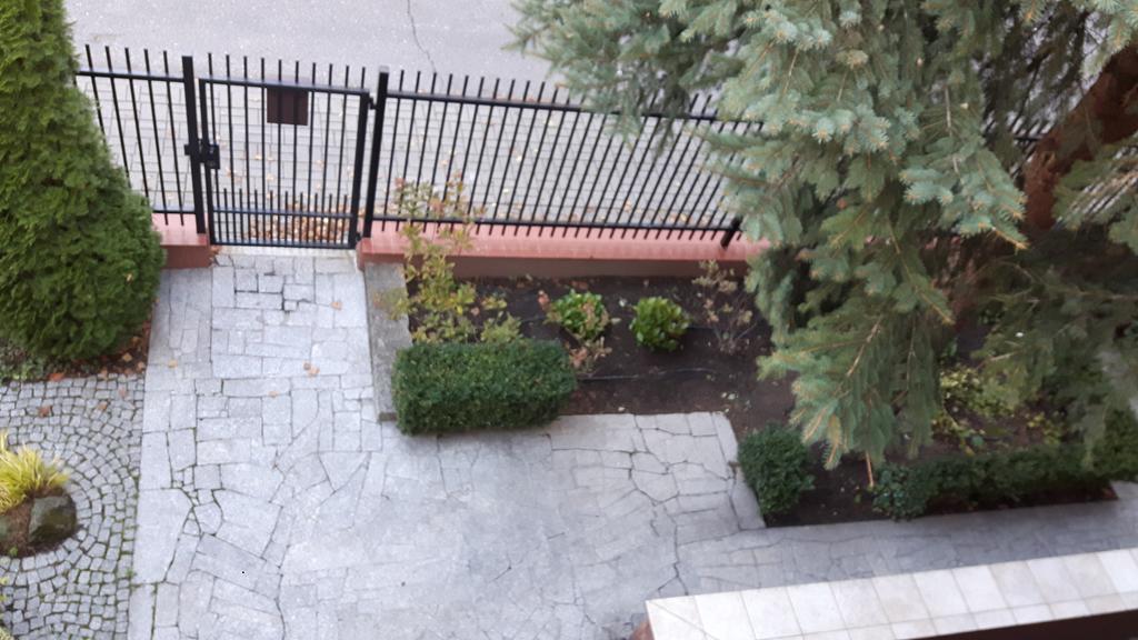 Отель Slowicza Варшава Экстерьер фото